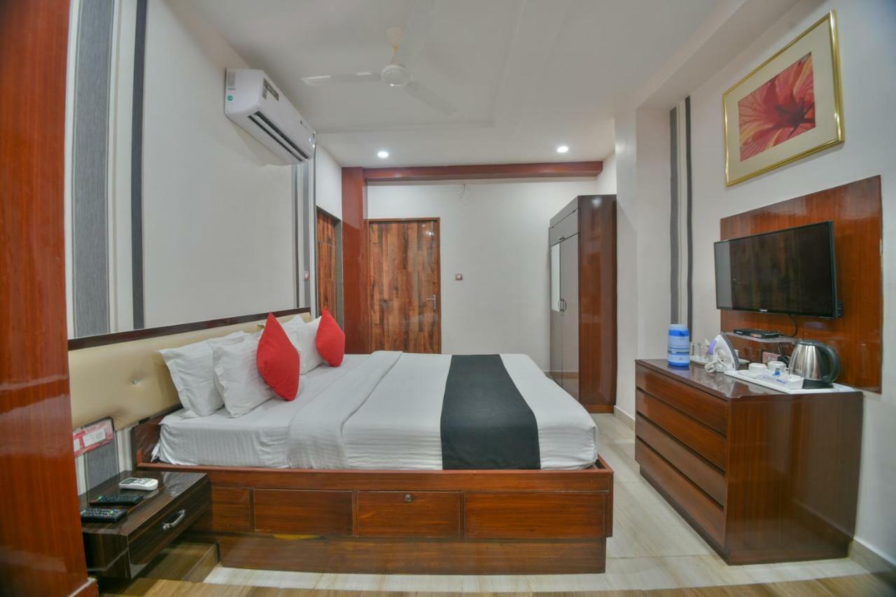 Capital O 39331 Hotel Retaj Bhīlwāra Стая снимка