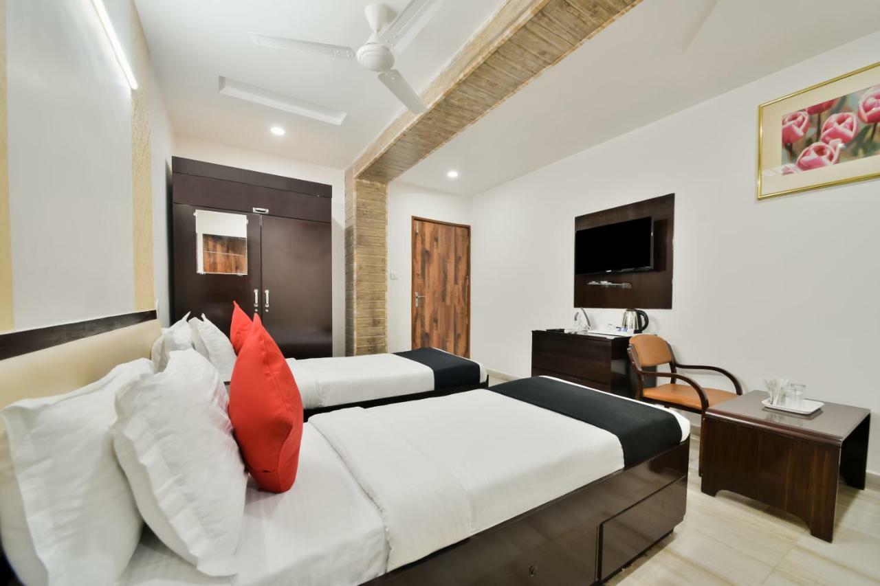 Capital O 39331 Hotel Retaj Bhīlwāra Екстериор снимка