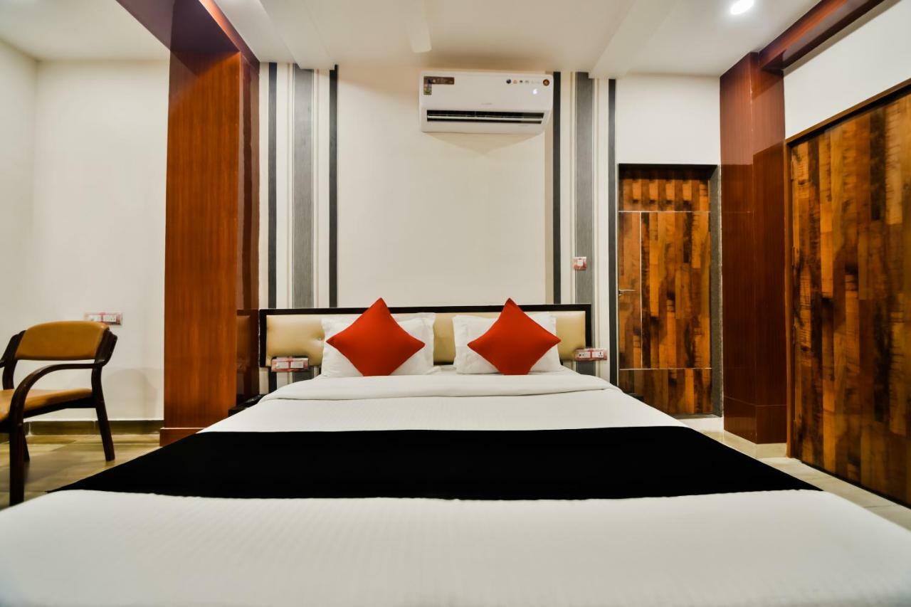 Capital O 39331 Hotel Retaj Bhīlwāra Екстериор снимка