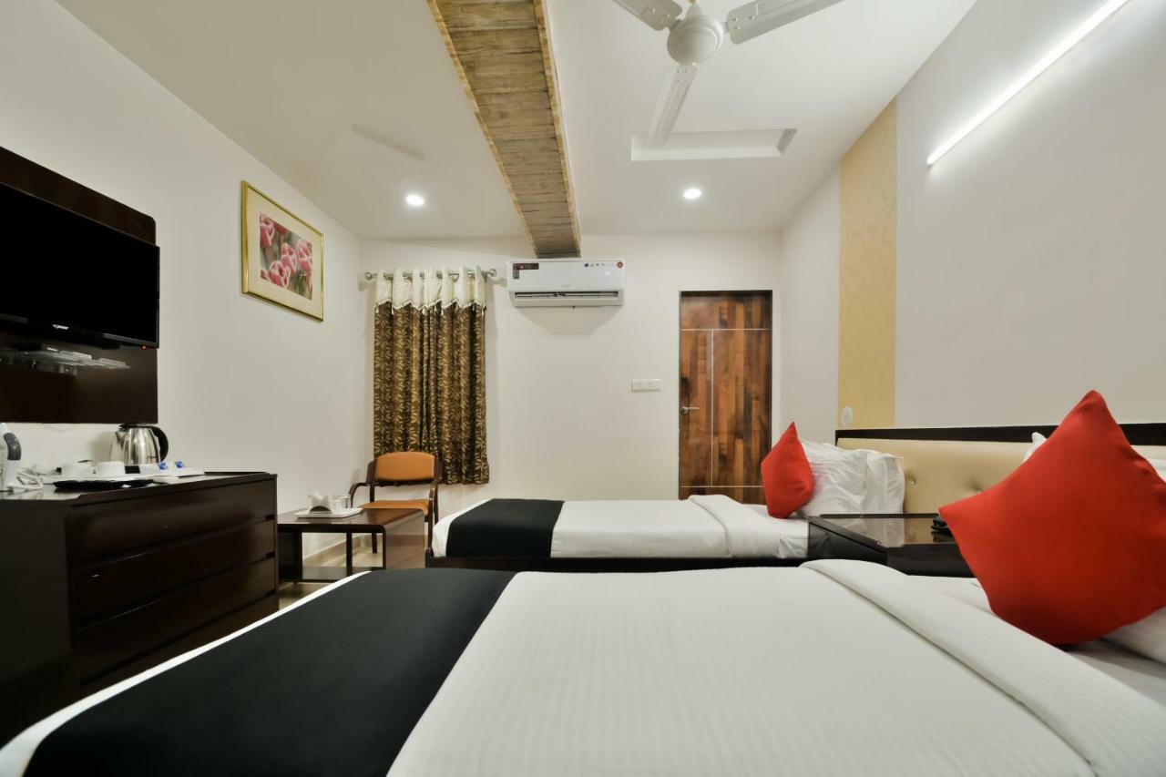 Capital O 39331 Hotel Retaj Bhīlwāra Екстериор снимка